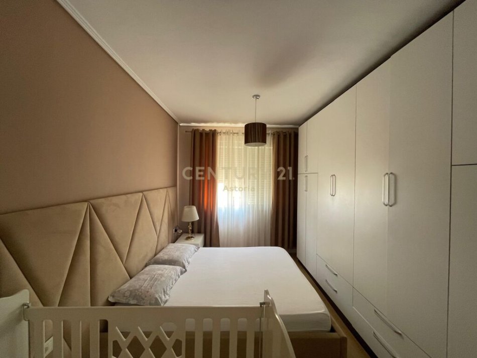 Tirane, jepet me qera apartament 2+1+Ballkon Kati 7, 83 m² 550 € (KOMPLEKSI FRATARI, ASTIR)