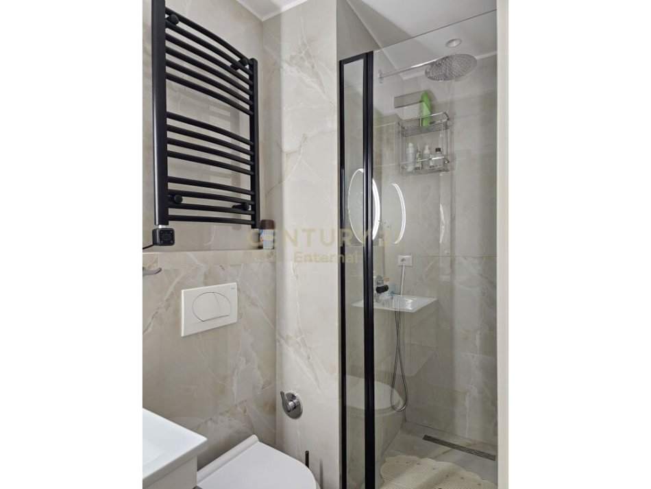 Shqiperi, jepet me qera 1+1 Kati 2, 70 m² 650 € (Rruga e Elbasanit)