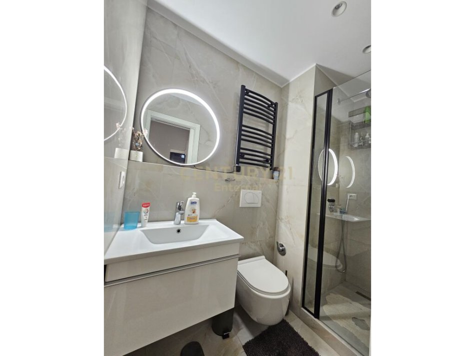 Shqiperi, jepet me qera 1+1 Kati 2, 70 m² 650 € (Rruga e Elbasanit)