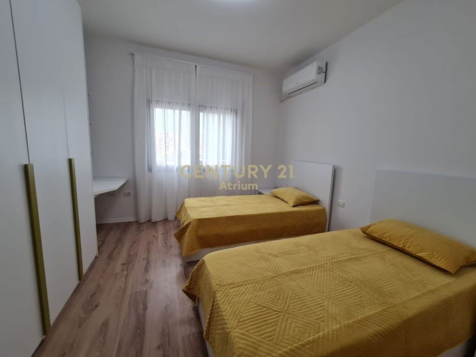 Tirane, jepet me qera 2+1 , 103 m² 750 € (Pranë Maternitetit të Ri, Tiranë! )