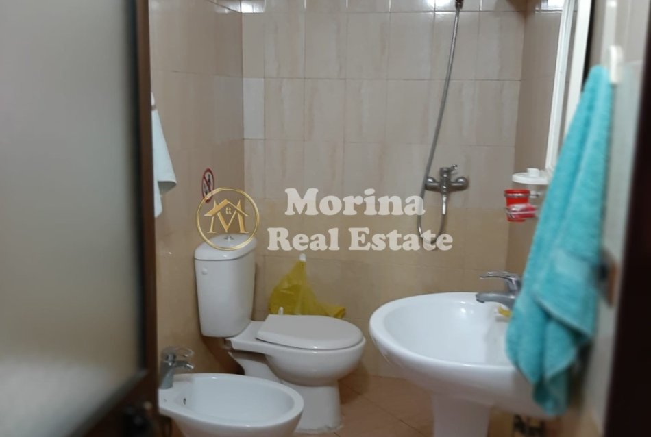 Tirane, jepet me qera apartament 1+1 Kati 3, 70 m² 500 € (Ali Baushi)