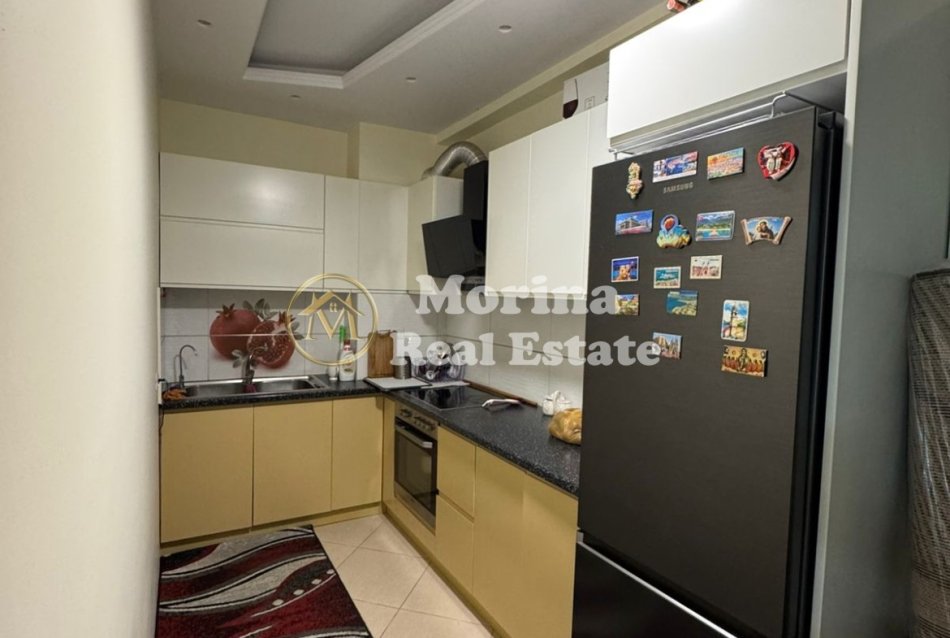 Tirane, jepet me qera apartament 1+1 Kati 6, 65 m² 750 € (Komuna Parisit)
