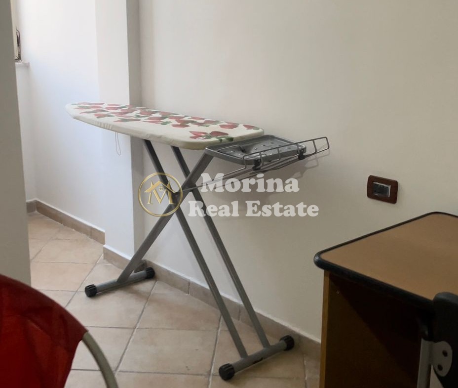 Tirane, jepet me qera apartament 2+1 Kati 4, 95 m² 600 € (21 Dhjetori)