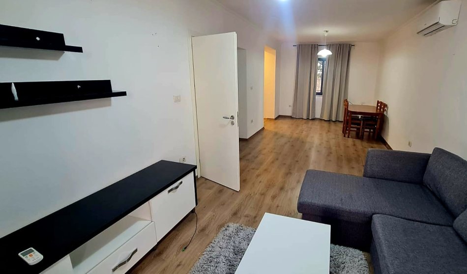 Jepet apartament 2+1 me qira prane Gardes se Republikes