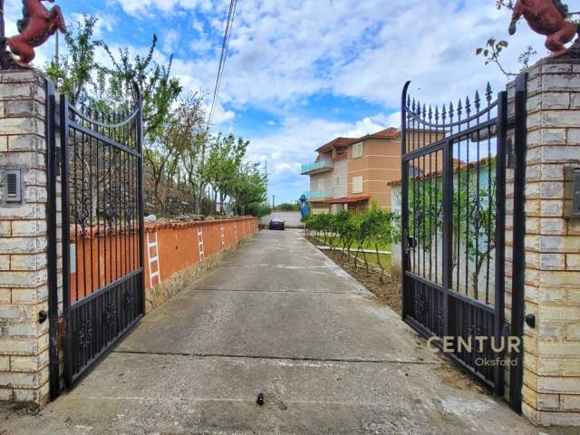 JEPET ME QERA VILE 3 KATSHE NE ELBASAN, 585 m² 1.500 Euro