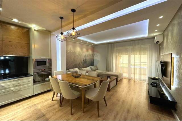 Tirane, jap me qera apartament 2+1+BLK Kati 5, 100 m² 600 Euro (Bill Klinton)