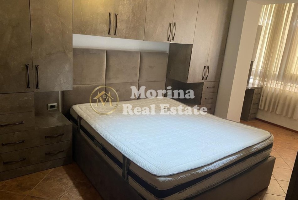 Tirane, jepet me qera apartament 1+1 Kati 1, 55 m² 650 € (Bllok)