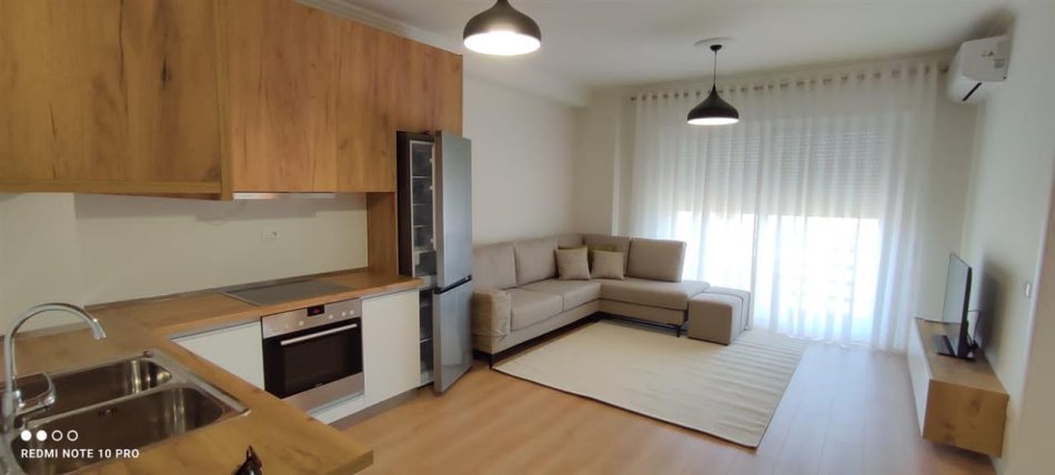 Shqiperi, jepet me qera apartament 2+1 Kati 7, 86 m² 600 € (Qyteti Studentit)