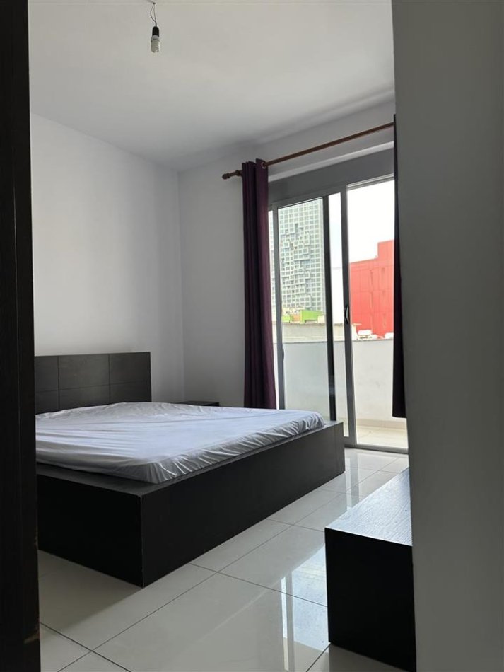 Tirane, jepet me qera apartament 2+1 Kati 5, 100 m² 550 € 