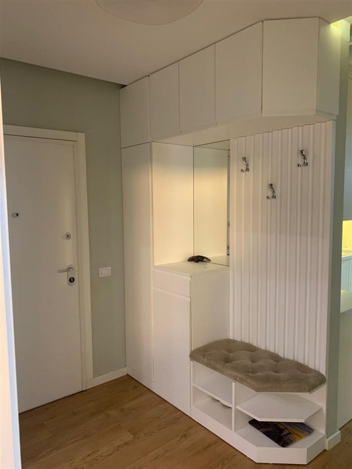 Tirane, jepet me qera apartament 2+1 Kati 5, 115 m² 800 € (Rruga Frosina Plaku)