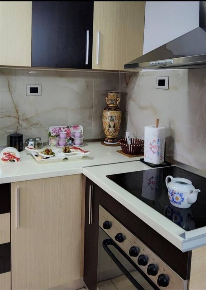 Tirane, jepet me qera apartament 2+1, Kati 3, 77 m² 600 € (STACIONI TRENIT)