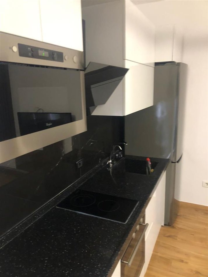 Tirane, jepet me qera apartament 1+1+Ballkon Kati 6, 76 m² 500 € (Fusha e Aviacionit)