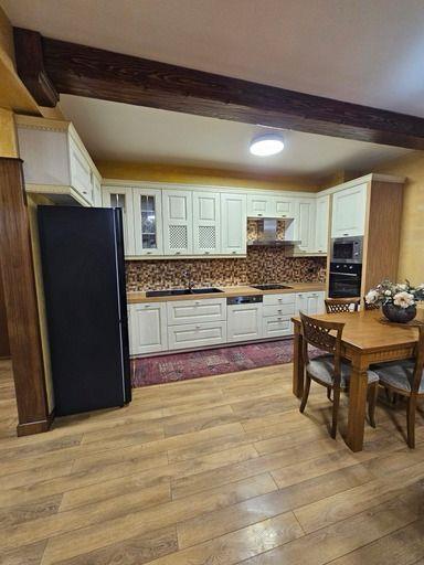 Tirane, shitet apartament 2+1 Kati 3, 89 m² 128.000 € (Yzberisht)