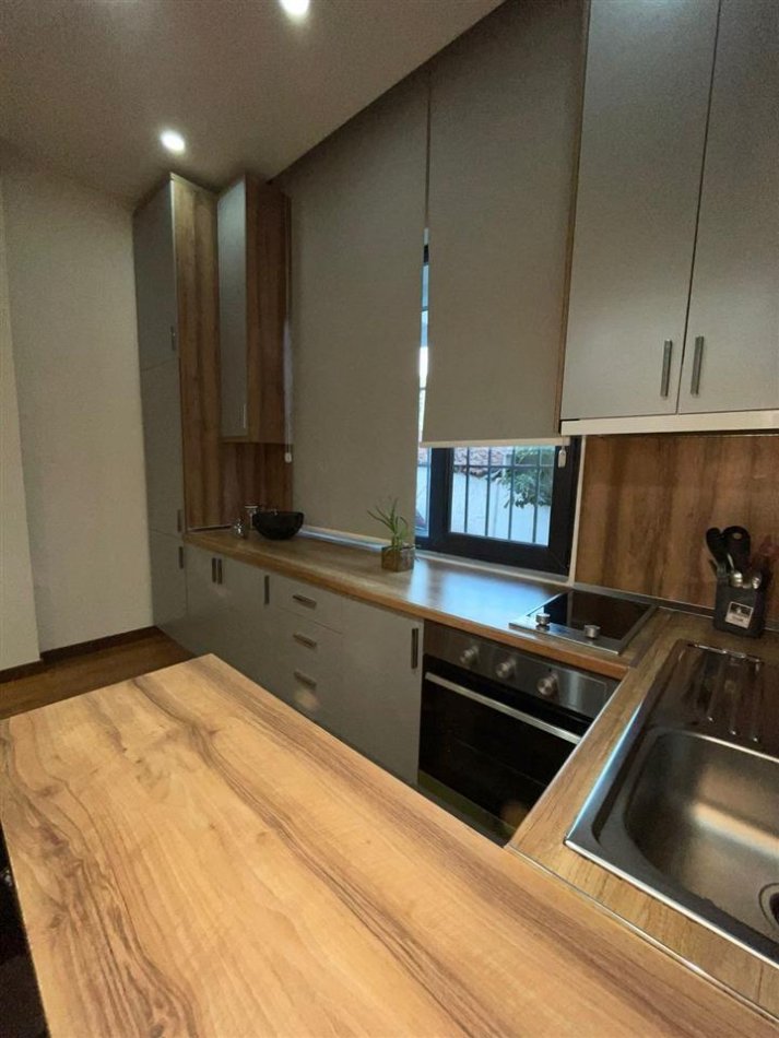 Tirane, jepet me qera apartament 1+1 Kati 1, 60 m² 600 € (9-Katshet, Prokuroria)