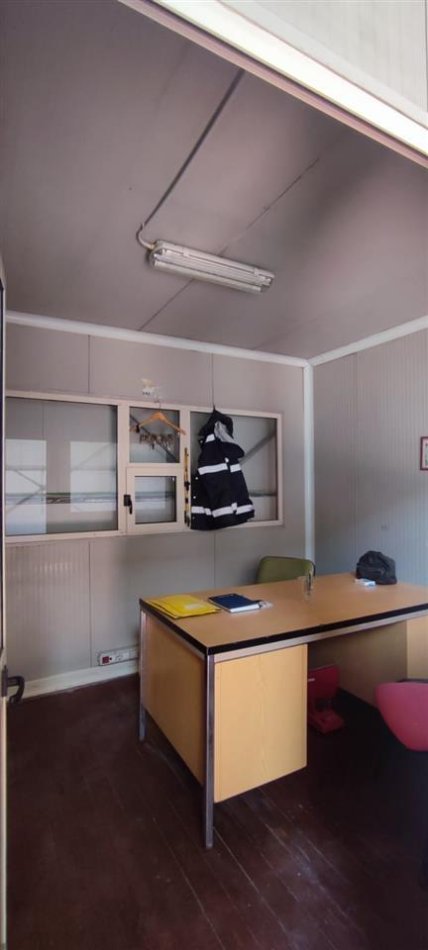 Tirane, jepet me qera ambjent biznesi Kati 0, 207 m² 1.500 € (City Park)