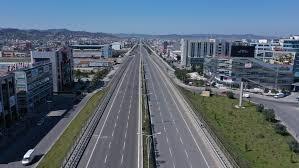 Tirane, jepet me qera magazine Kati 0, 400 m² 1.500 € (Prane City Park)