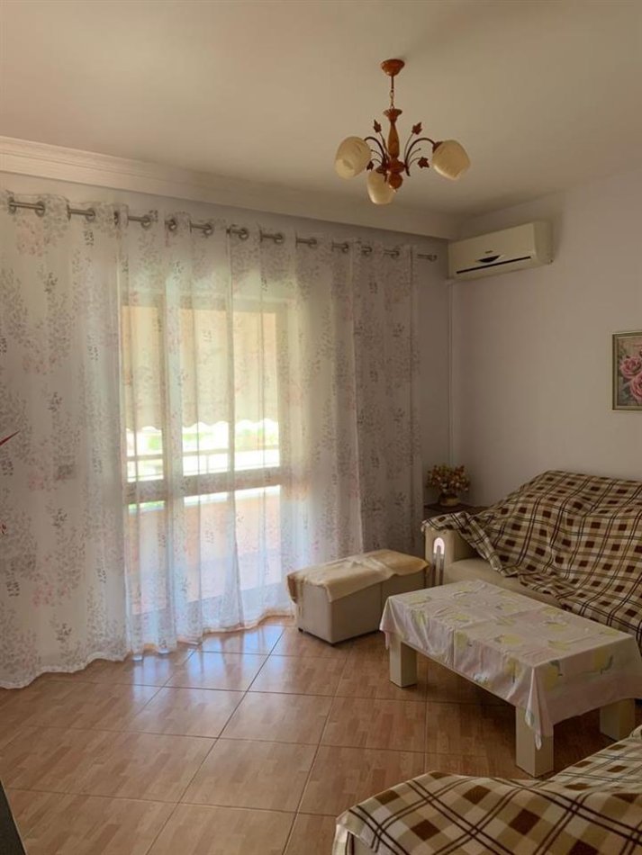 Tirane, jepet me qera apartament 2+1 Kati 2, 110 m² 350 € (Rruga Haki Stermilli)