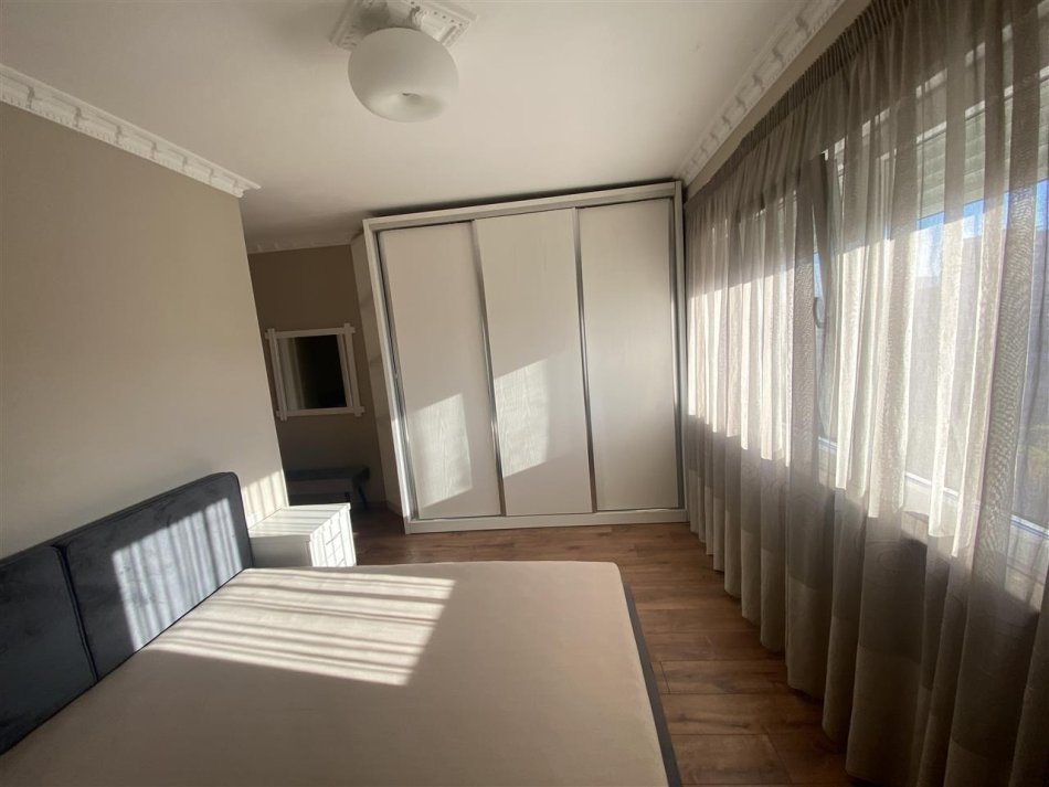 Tirane, jepet me qera apartament 2+1 Kati 5, 114 m² 600 € (Astir)