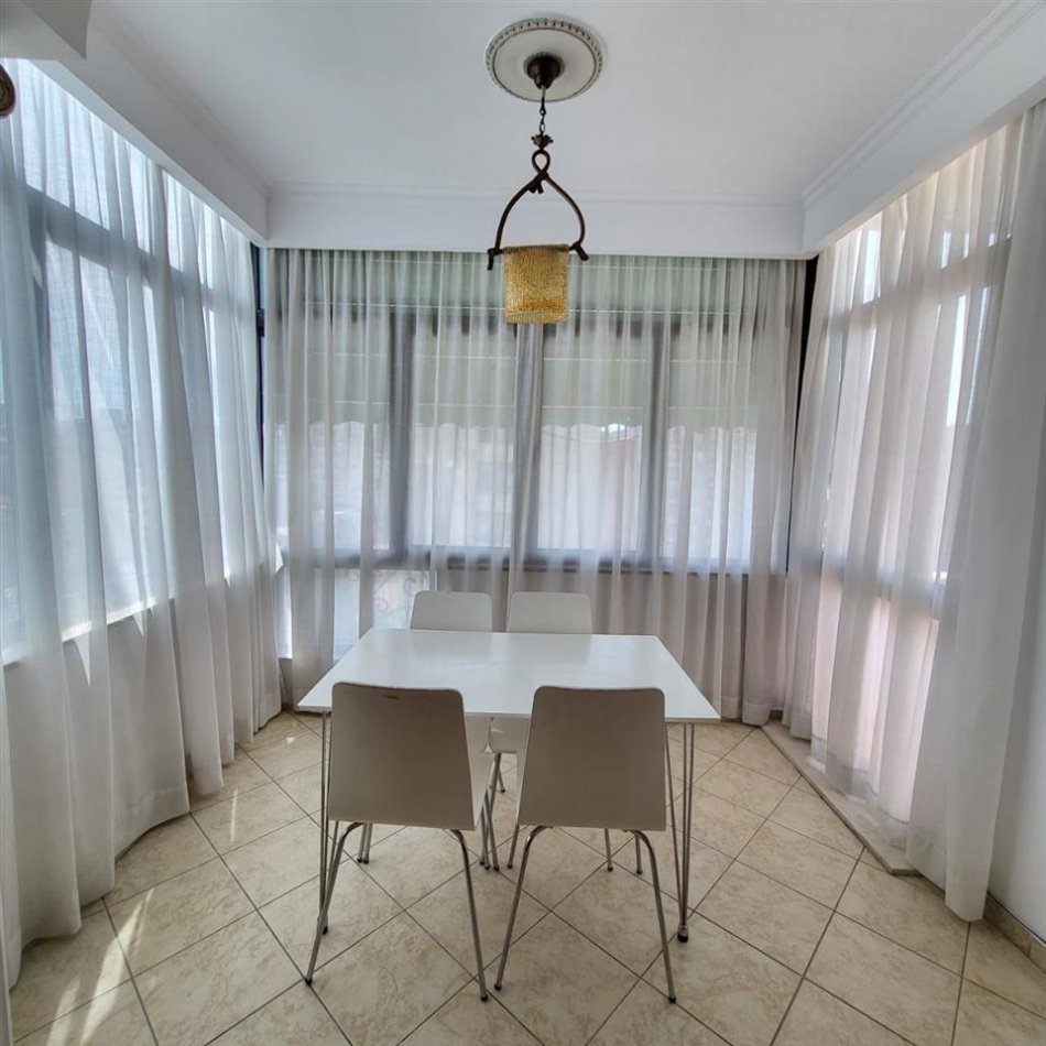 Tirane, jepet me qera apartament 2+1 Kati 7, 87 m² 650 € (Rruga e Kavajes)
