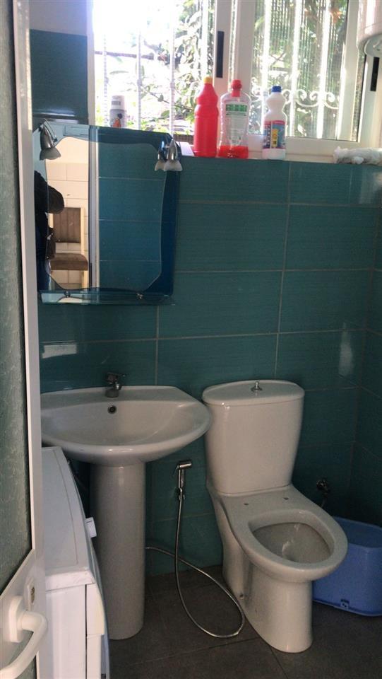 Tirane, jap me qera garsonier 1 Katshe Kati 1, 45 m² 30000 Leke (Ruga Niko Avrami) Allias afer spitaleve