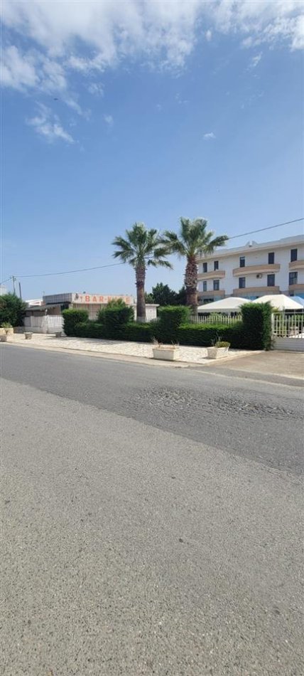 Durres, jepet me qera apartament 3+1+Ballkon Kati 3, 2.000 € (Fllake)