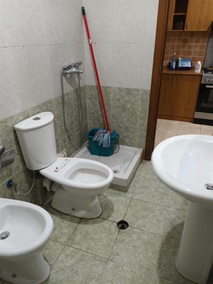 Tirane, jepet me qera apartament 1+1+Ballkon Kati 9, 55 m² 400 € (Ish fusha e aviacionit ,)