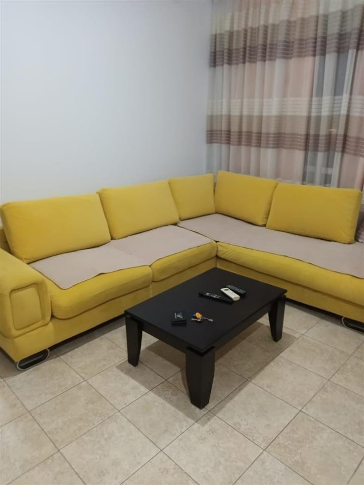 Tirane, jepet me qera apartament 1+1+Ballkon Kati 9, 55 m² 400 € (Ish fusha e aviacionit ,)
