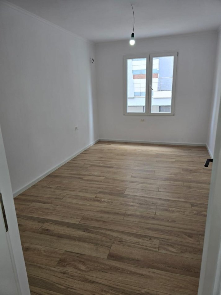 🏠Apartament 2+1 për shitje vetëm 2 min afër qëndrës së Tiranës.