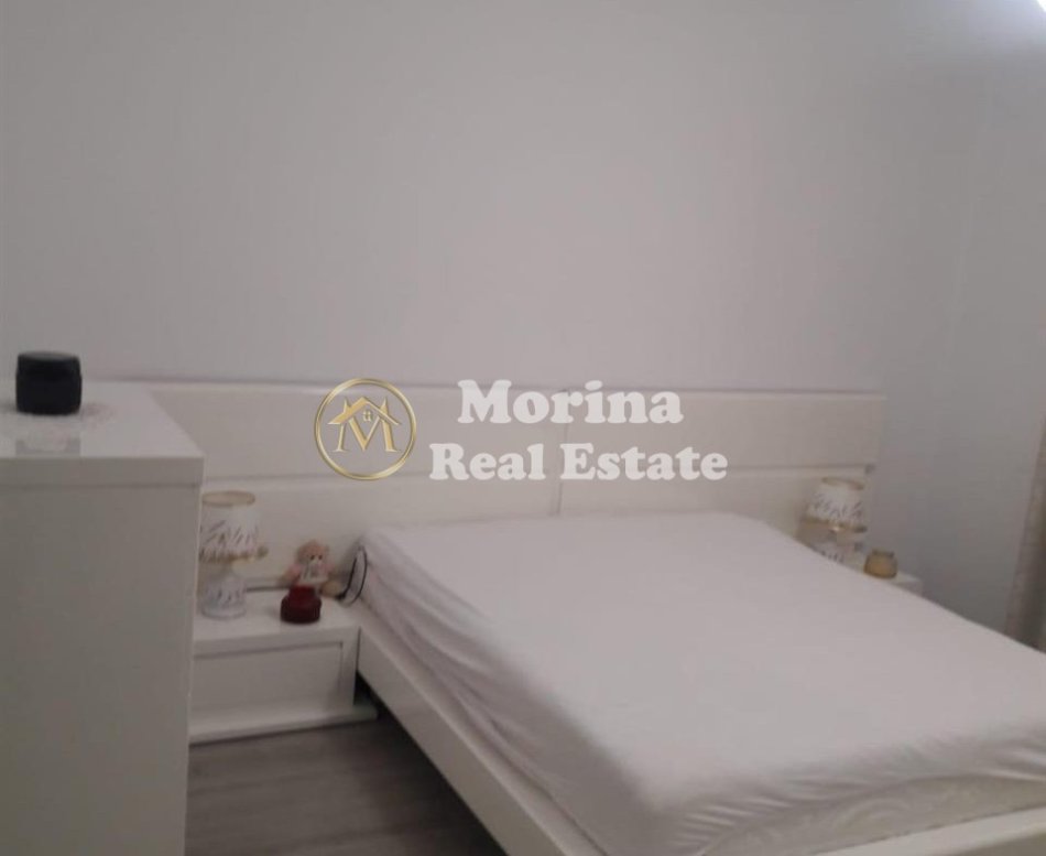 Tirane, jepet me qera apartament 2+1 Kati 6, 120 m² 1000 € (Selvia)