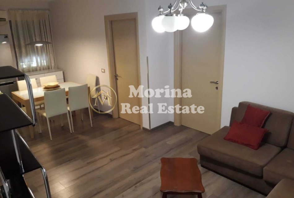 Tirane, jepet me qera apartament 2+1 Kati 1, 84 m² 600 € (Qender)