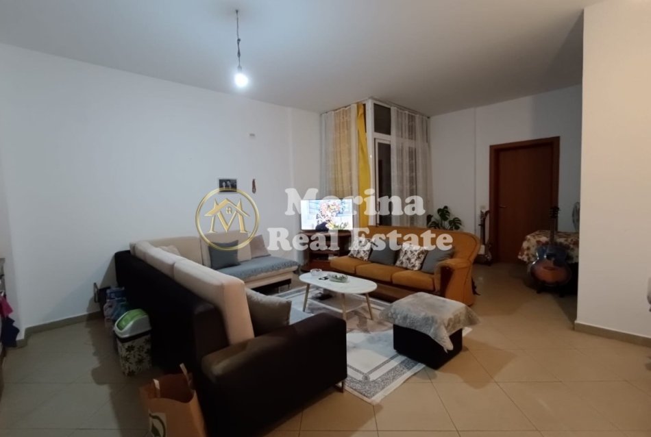 Tirane, shitet apartament 1+1+Ballkon Kati 4, 75 m² 67.500 € (Fresku)