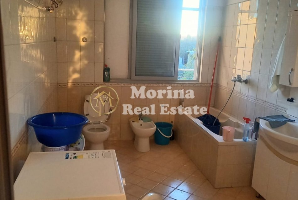 Tirane, shitet Vile Kati 2, 305 m² 310.000 € (Kamez /Rruga Albanet)