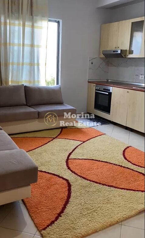 Tirane, jepet me qera shtepi 2+1 Kati 1, 100 m² 400 € (Selite)