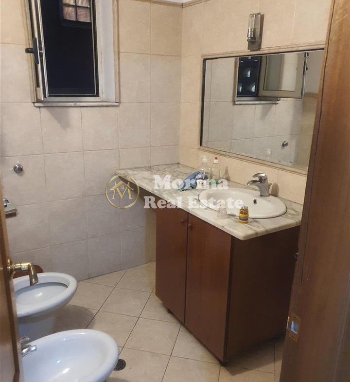 Tirane, jepet me qera apartament 1+1 Kati 2, 60 m² 600 € (Myslym Shyri)