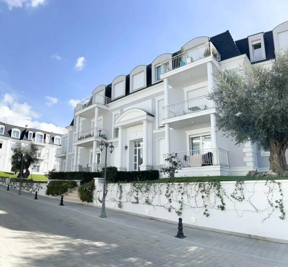 Tirane, shitet apartament 2+1+Ballkon Kati 1, 92 m² 3.250.000 € 