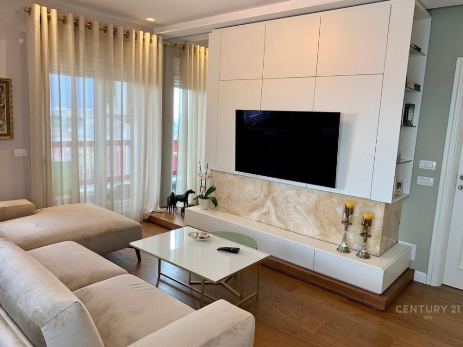 Tirane, jepet me qera apartament 2+1 Kati 11, 100 m² 1.100 € 