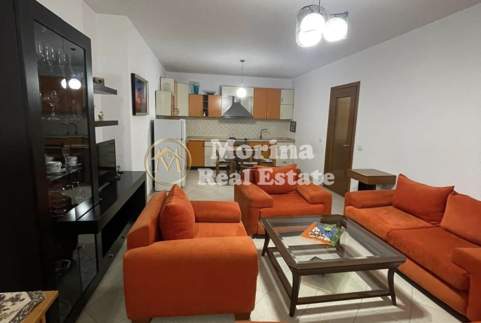 Tirane, jepet me qera apartament 2+1+2wc Kati 2, 110 m² 700 € (Zogu Zi)