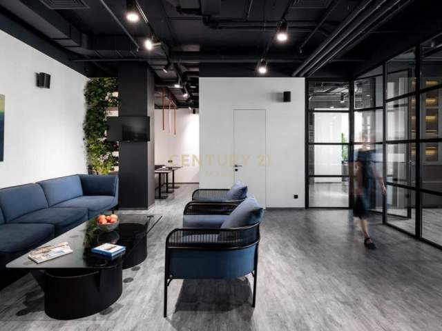 Tirane, jap me qera ambjent biznesi Kati 1, 155 m² 1.700 Euro (Ministria e jashtme)