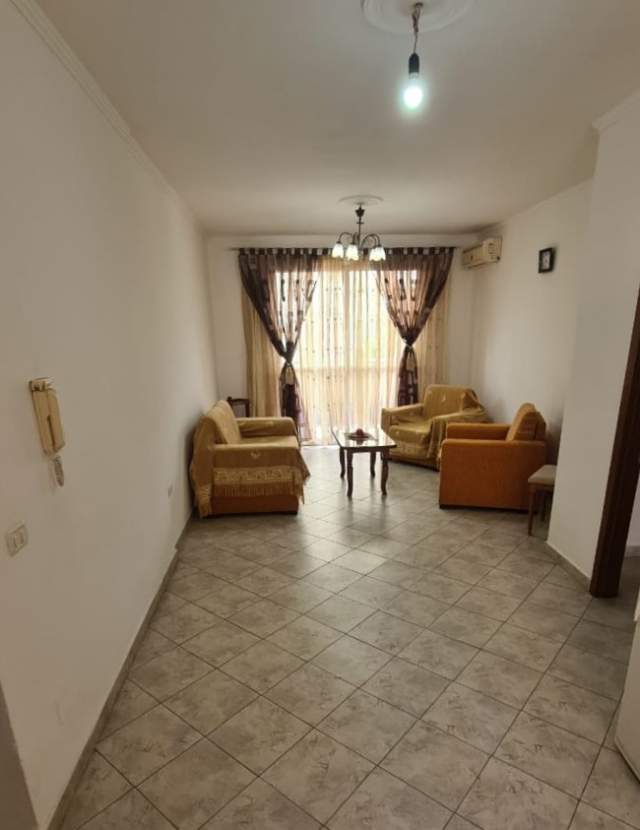 Tirane, jepet me qera apartament 2+1+BLK Kati 1, 94 m² 300 Euro (kavajes)