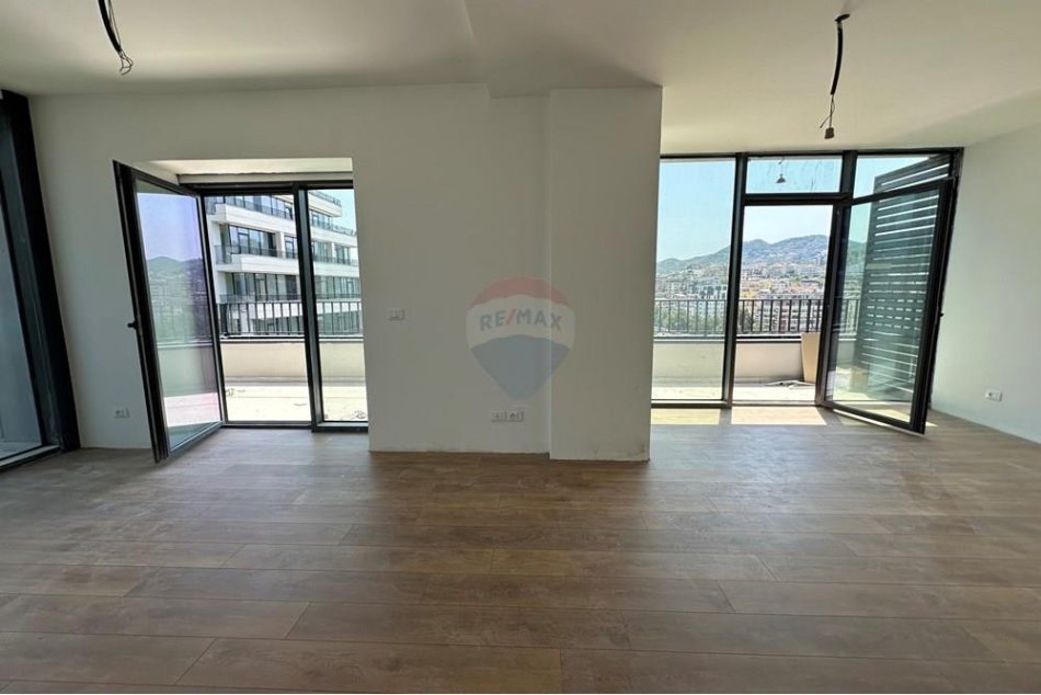 jepet me qera , 140 m² 1.600 € (Jepet per Qira zyre te &quot;Lake View&quot;!)