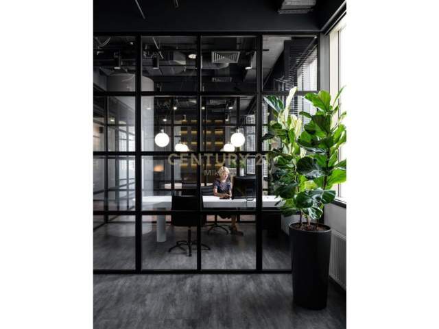 Tirane, jap me qera ambjent biznesi Kati 1, 155 m² 1.700 Euro (Ministria e jashtme)