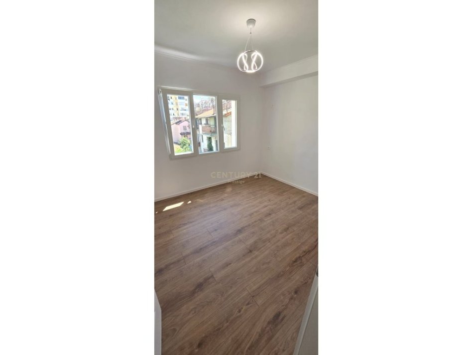 Tirane, shitet 2+1 Kati 4, 64 m² 169.000 € (RRUGA E KAVAJES)