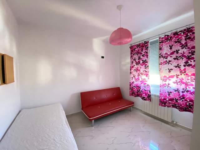 Durres, jepet me qera apartament Kati 7, 90 m² 270 Euro (Hysen Kertusha)