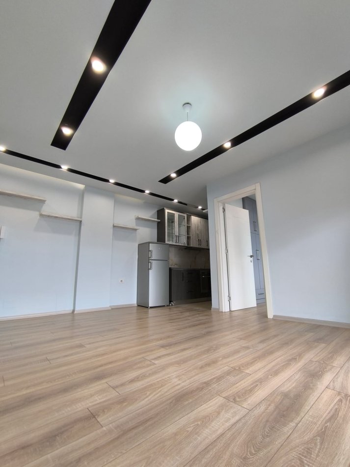Tirane, shitet apartament 1+1+Ballkon Kati 4, 65 m² 97.500 € (kodra diellit)