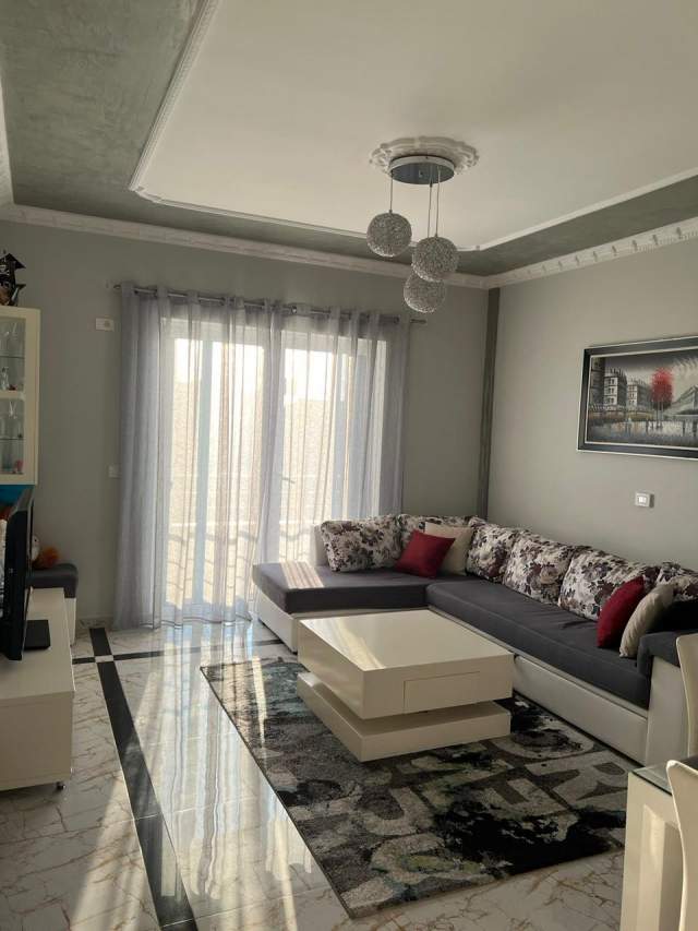 Tirane, jepet me qera apartament 3+1+BLK Kati 2, 130 m² 500 Euro (vjoleta manushi)