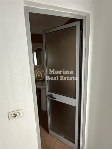 Tirane, jepet me qera dyqan Kati 0, 55 m² 350 € (Ish Profarma)