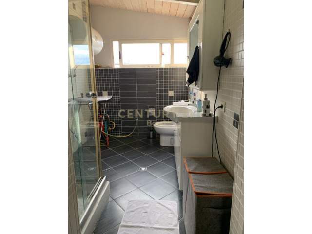 Tirane, jepet me qera apartament 2+1+A Kati 6, 136 m² 600 Euro (Komuna e Parisit)