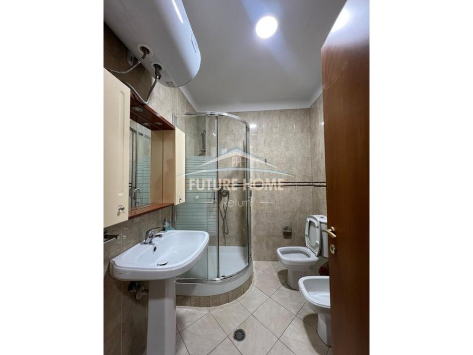 0683487469 Tirane, jepet me qera apartament 2+1+Ballkon Kati 7, 106 m² 168.000 € (KOMBINAT)
