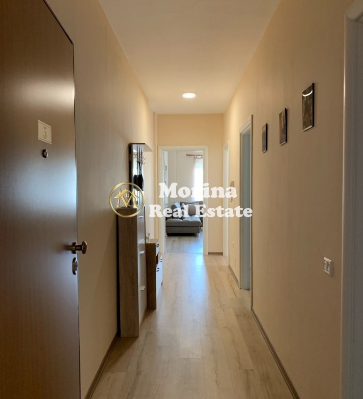 Tirane, jepet me qera apartament 2+1 Kati 4, 95 m² 650 € (Komuna Parisit)