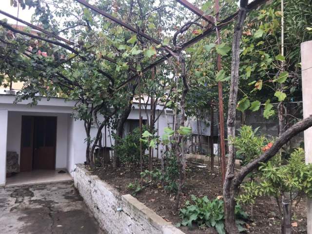 Tirane, shes shtepi 2+1+A+BLK Kati 0, 118 m² 105.000 Euro (qender Babrru Tirane)